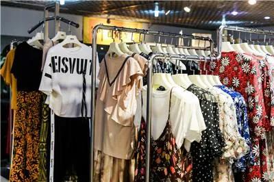 企叮咚營銷案例服裝女店.jpg