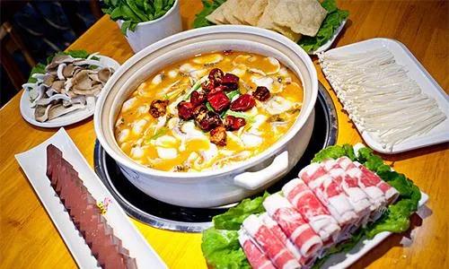 【企叮咚科技平臺(tái)營(yíng)銷策略】餐飲店老板用“免費(fèi)吃魚(yú)”，半個(gè)月綁定客戶624人，收取12萬(wàn)！