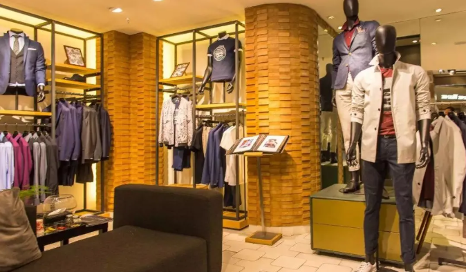【企叮咚科技平臺營銷策略】服裝店運用企叮咚“拋磚引玉”，免費送出2851臺跑步機，收款373萬